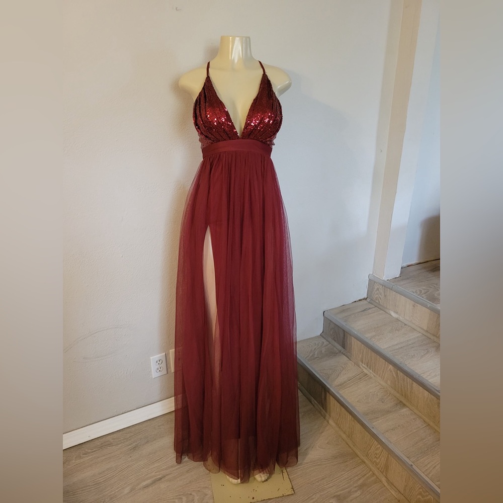 Elegant Burgundy Sequin Evening Gown